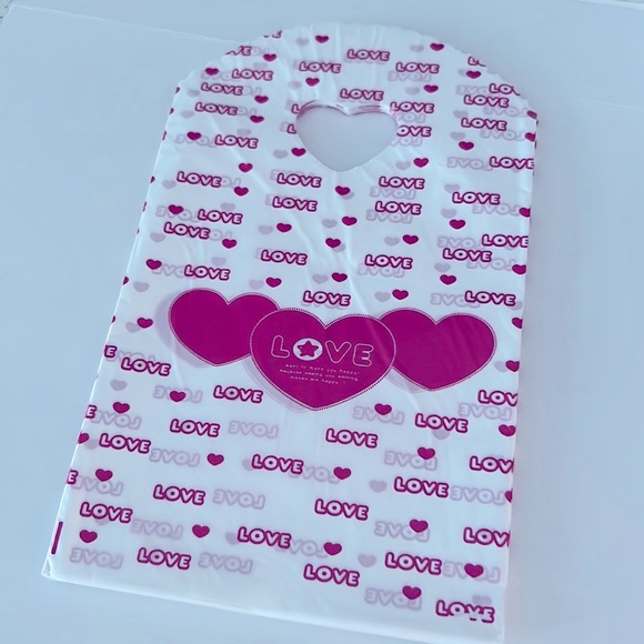 25 pcs Small Heart Love Loot Bags Favor Bags Treat Bags 4.80" x 5.7" in. - Picture 5 of 14